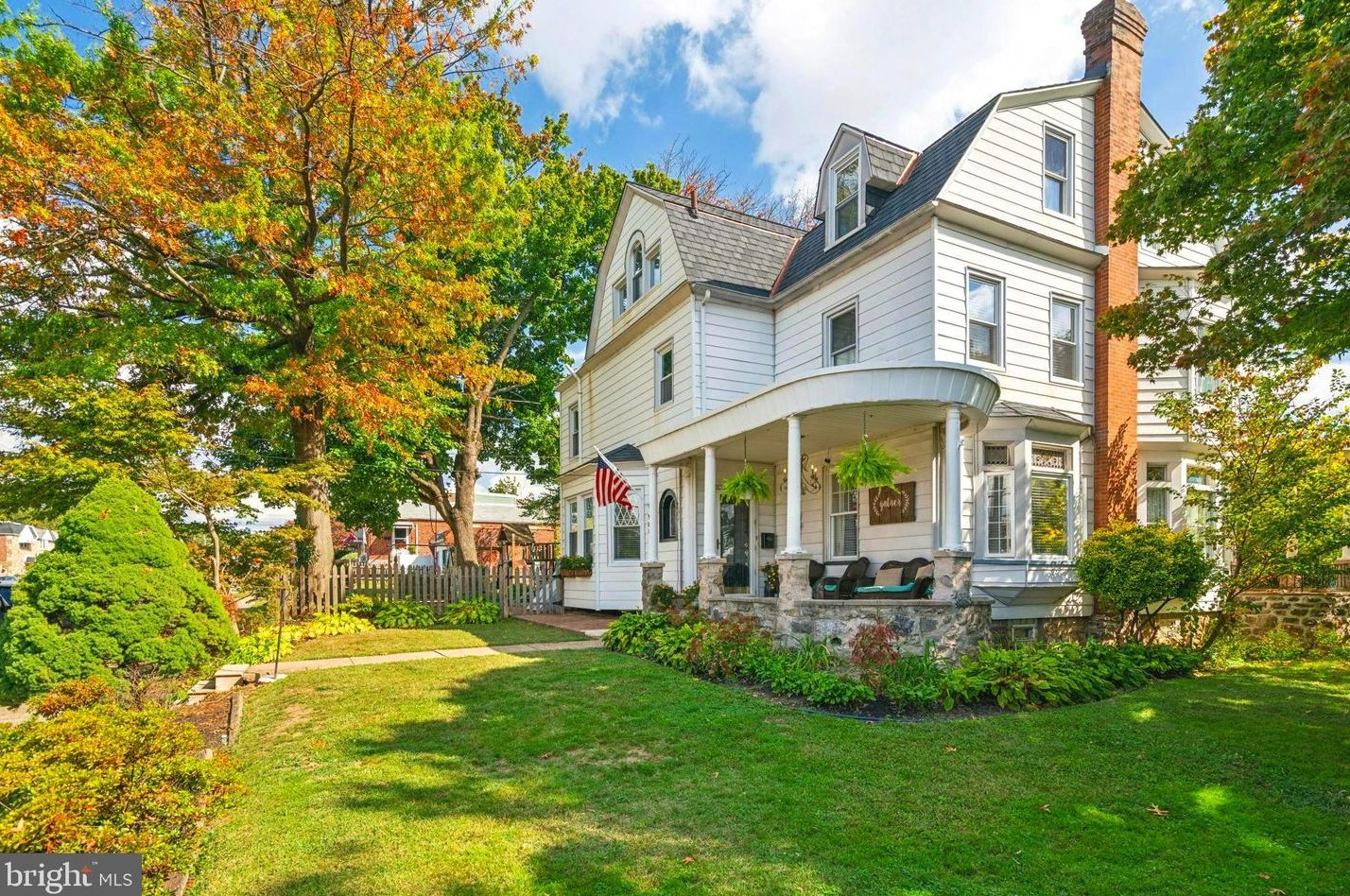 501 Hoffnagle St, Philadelphia, PA 19111-1942