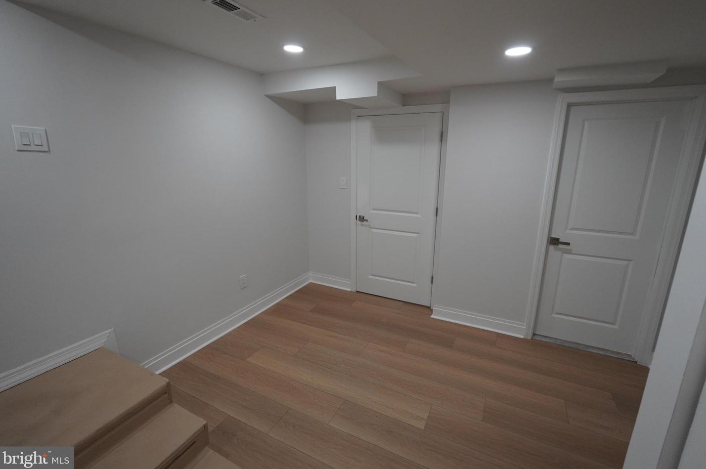 2129 Sanger St, Philadelphia PA 19124-1106 exterior