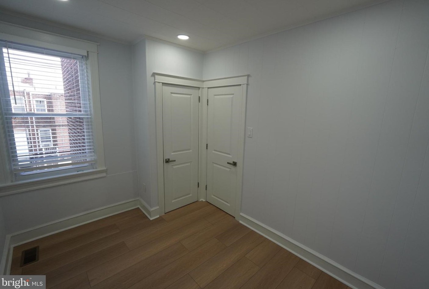 2129 Sanger St, Philadelphia PA 19124-1106 exterior