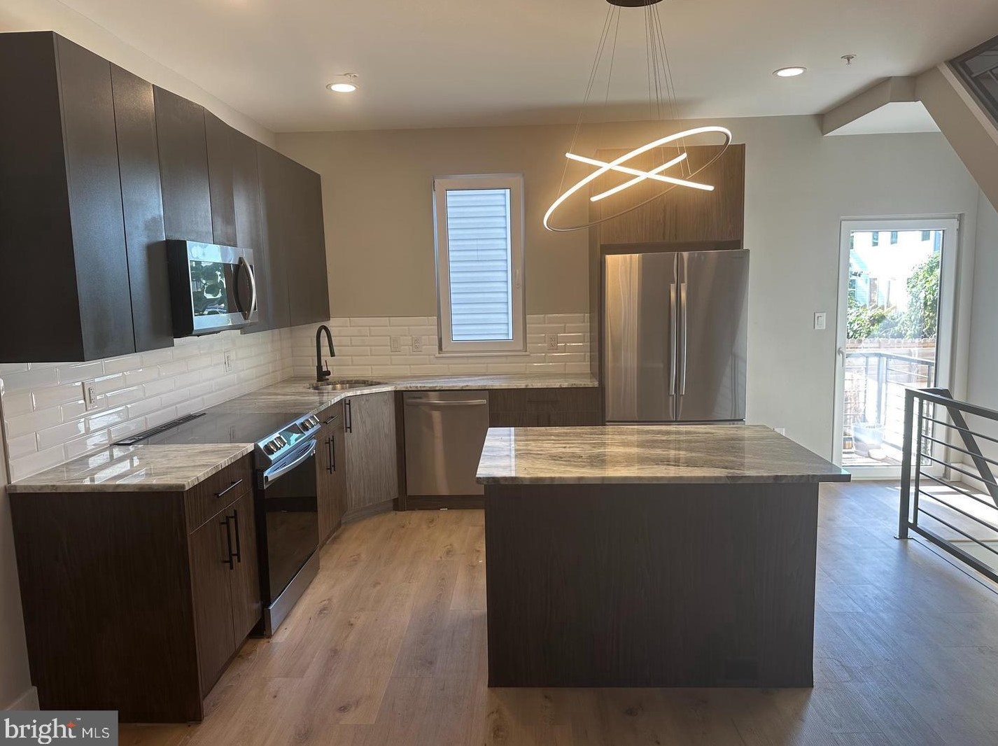 2831 Coral St, Philadelphia, PA 19134