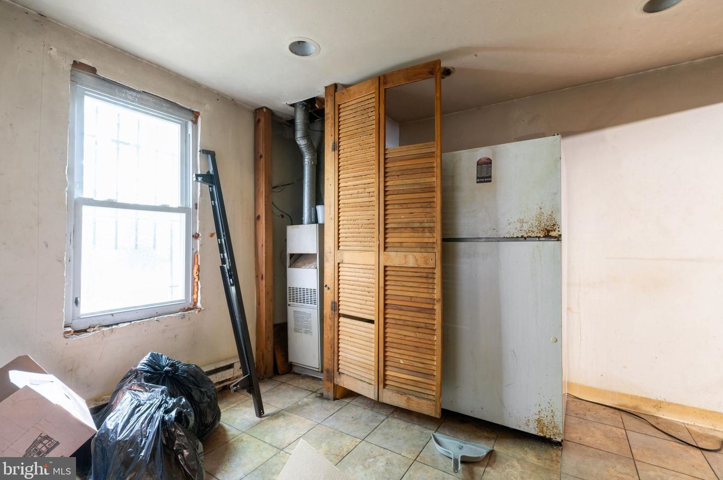 5354 Woodland Ave, Philadelphia PA 19143-5928 exterior