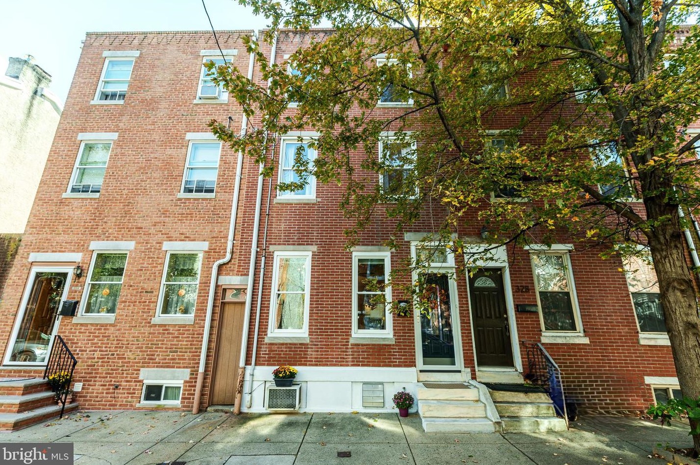 326 Titan St, Philadelphia, PA 19147-5219
