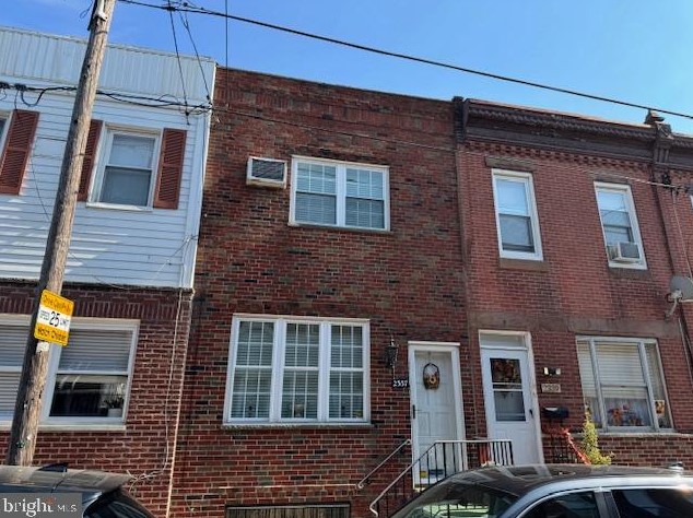 2337 Chadwick St, Philadelphia, PA 19145-4318