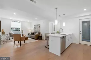 825 Bainbridge St, Philadelphia, PA 19147 - Photo 2