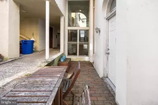 1019 Lombard St, Philadelphia, PA 19147 - Photo 36