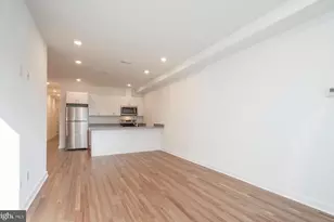 727 N 39th St, Philadelphia, PA 19104 - Photo 6