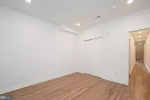 727 N 39th St, Philadelphia, PA 19104 - Photo 12