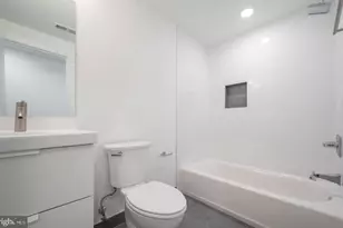 727 N 39th St, Philadelphia, PA 19104 - Photo 22