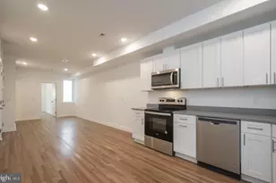 727 N 39th St, Philadelphia, PA 19104 - Photo 30