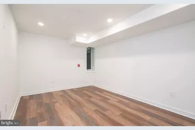 727 N 39th Street, Philadelphia, PA 19104 - Photo 16
