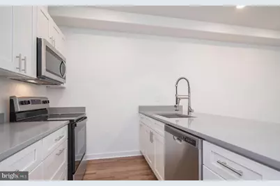 727 N 39th Street, Philadelphia, PA 19104 - Photo 8