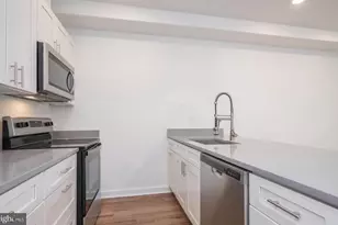 727 N 39th St, Philadelphia, PA 19104 - Photo 8