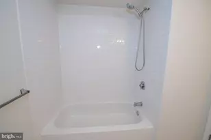 904 N 3rd St, Philadelphia, PA 19123 - Photo 28