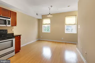 909 N 19th St, Philadelphia, PA 19130 - Photo 4