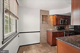 2426 S Rosella St, Philadelphia, PA 19153 - Photo 8