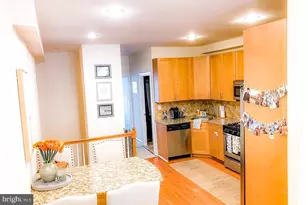 2339 Catharine St, Philadelphia, PA 19146 - Photo 6