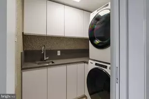 2100 Hamilton St, Philadelphia, PA 19130 - Photo 34