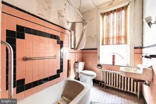 2312 Reed St, Philadelphia, PA 19146 - Photo 16