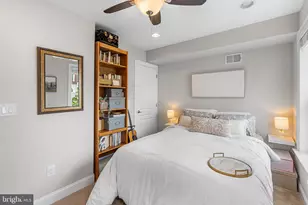 629 Mercy St, Philadelphia, PA 19148 - Photo 10