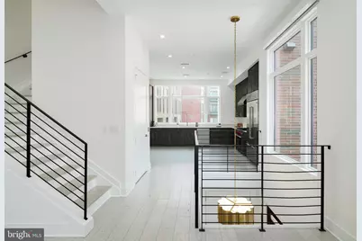 142R S Front Street, Philadelphia, PA 19106 - Photo 4