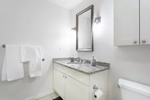 230 N 21st St, Philadelphia, PA 19103 - Photo 8