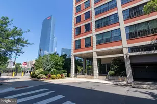 242941 Locust St, Philadelphia, PA 19103 - Photo 2