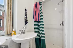 517 N 35th St, Philadelphia, PA 19104 - Photo 16