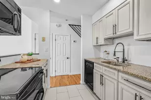 705 S 20th St, Philadelphia, PA 19146 - Photo 12