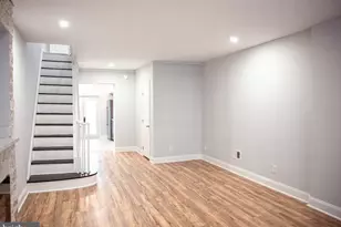 345 Fitzgerald St, Philadelphia, PA 19148 - Photo 2