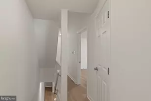 19 W Seymour St, Philadelphia, PA 19144 - Photo 14