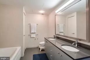 2101 Market St, Philadelphia, PA 19103 - Photo 12