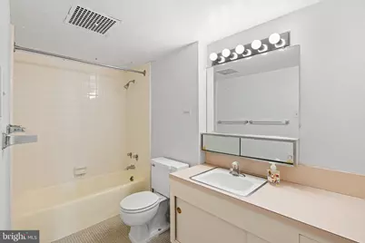 604 S Washington Square #1111, Philadelphia, PA 19106 - Photo 14