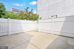 2103 E Susquehanna Ave, Philadelphia, PA 19125 - Photo 4