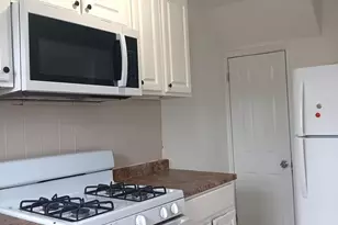 1815 Penfield St, Philadelphia, PA 19126 - Photo 6