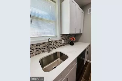 6637 N Bouvier St, Philadelphia, PA 19126 - Photo 8