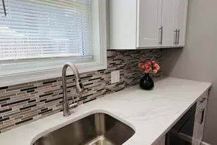 6637 N Bouvier St, Philadelphia, PA 19126 - Photo 8