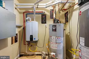 927 S 60th St, Philadelphia, PA 19143 - Photo 28