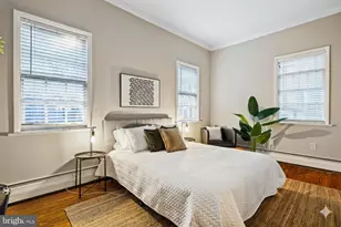 1238 Waverly St, Philadelphia, PA 19147 - Photo 8