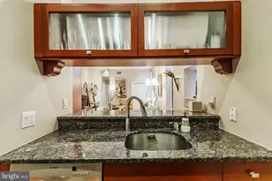 2049 Walnut St, Philadelphia, PA 19103 - Photo 12