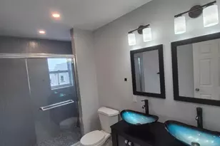 2442 Nicholas St, Philadelphia, PA 19121 - Photo 10