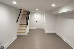 1237 S 27th St, Philadelphia, PA 19146 - Photo 28