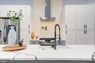 2318 E Hazzard St, Philadelphia, PA 19125 - Photo 8