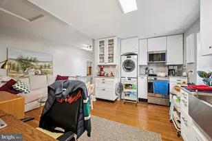 124 E Chestnut Hill Ave, Philadelphia, PA 19118 - Photo 4