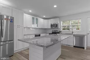 1119 E Hewson St, Philadelphia, PA 19125 - Photo 10