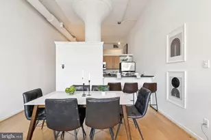 2429 Locust St, Philadelphia, PA 19103 - Photo 6