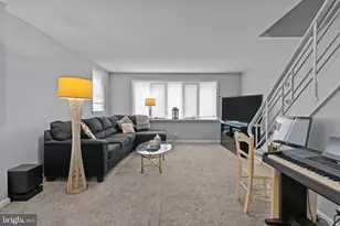 2755 Rhawn St, Philadelphia, PA 19152 - Photo 4