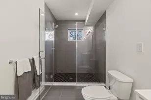 2544 S 2nd St, Philadelphia, PA 19148 - Photo 14