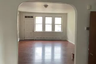 1352 Englewood St, Philadelphia, PA 19111 - Photo 4