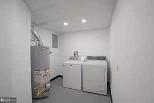 2306 S Woodstock St, Philadelphia, PA 19145 - Photo 20