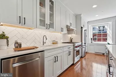 1215 Spruce Street #301, Philadelphia, PA 19107 - Photo 4